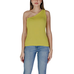 B.Young Yellow Cotton Top